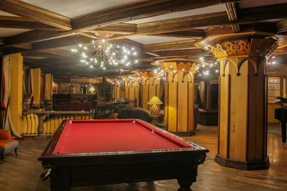 Inghams Italy Milky Way Grand Hotel Sestriere Pool Table (1)