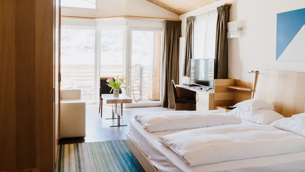 Inghams Italy Livigno Lac Salin Deluxe Bedroom [1]