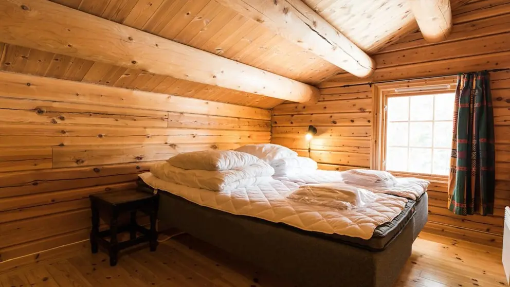 Hotel Bardola Geilo Log Cabin Twin Loft Bedroom [5]