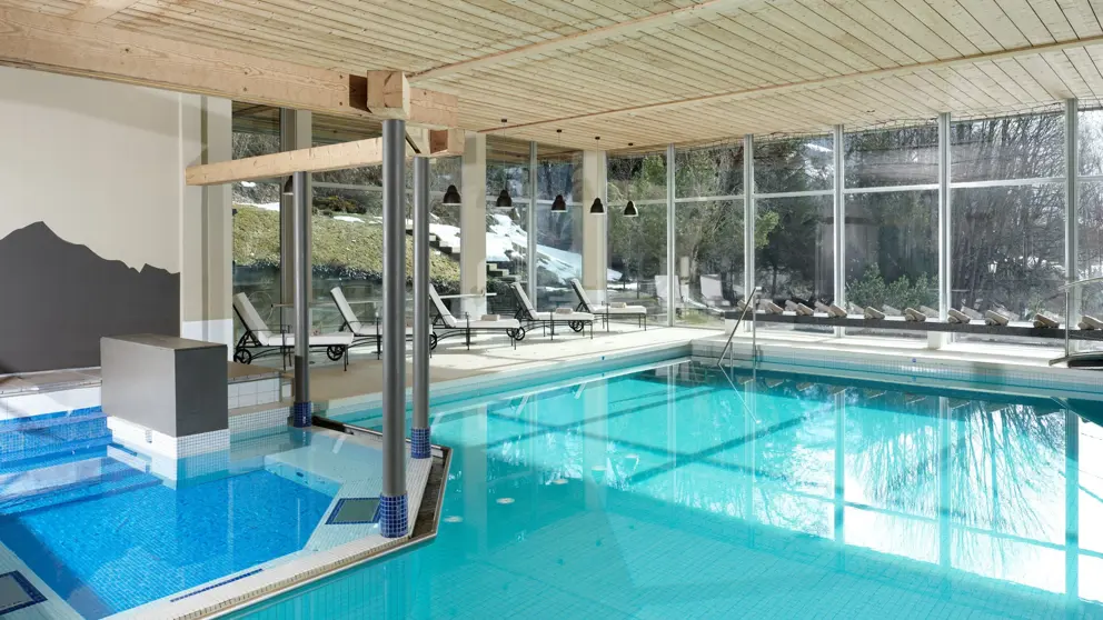 Beausite Park Hotel Wengen Spa Indoor Pool [3]