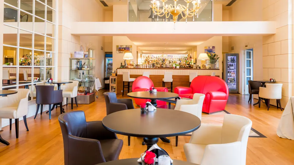Grand Hotel Bristol, Rapallo, Liguria, Bar [8]