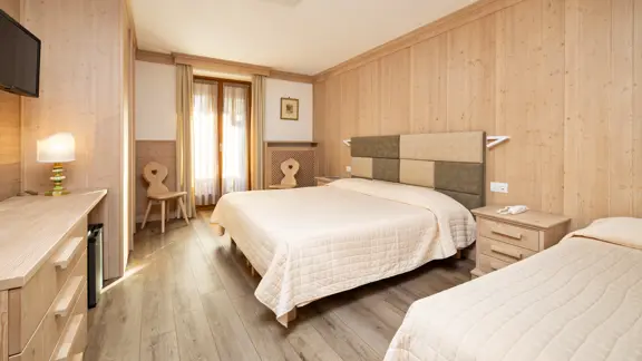 Triple room