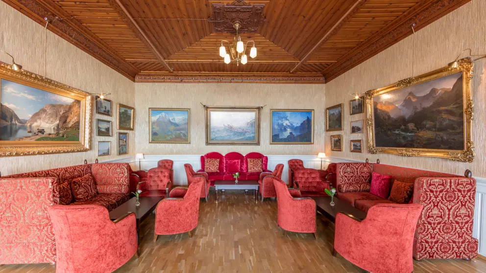 Kviknes Hotel Balestrand Norway Lounge Area 2 [6]