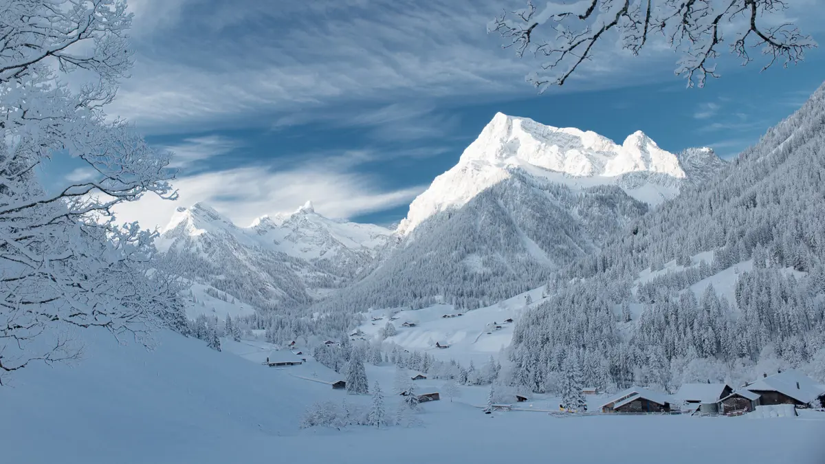Nature Park Diemtigtal Villages Schwenden Winter Snow Mountains©Martin Wymann
