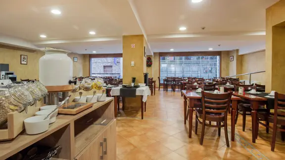 Hotel Catalunya Ski Pas De La Casa Breakfast Buffet