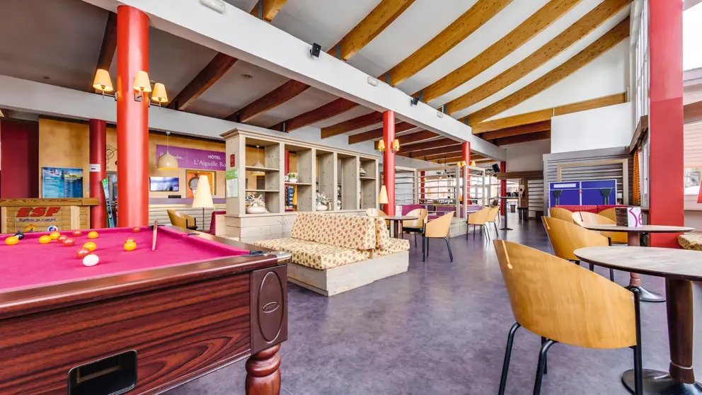 Hotel Aiguille Rouge Les Arcs Bar And Lounge [4]