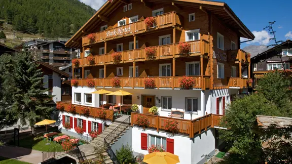 Park Hotel Saas Fee Exterior.Jpg