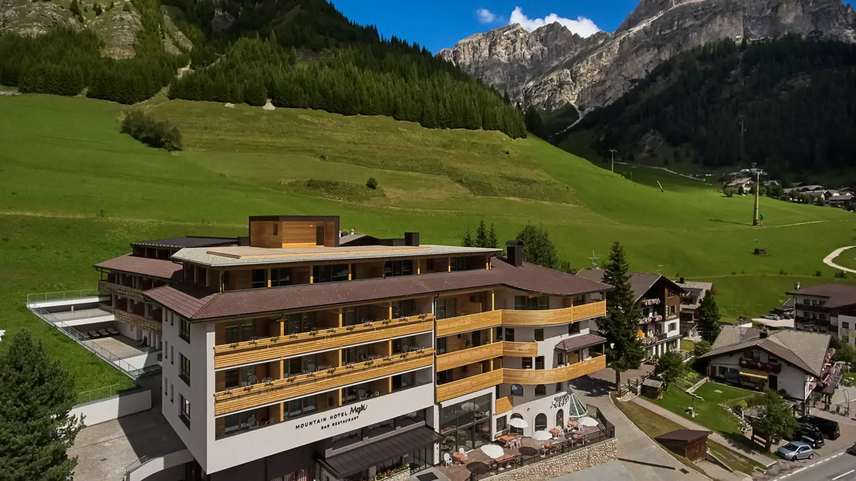 Inghams Italy Dolomites Colfosco Hotel Mezdi Exterior