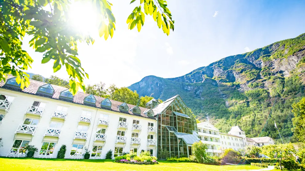 Fretheim Hotel Flam Aurland Exterior of hotel Copyright @Norwaysbest/Sverre Hjørnevik [6]