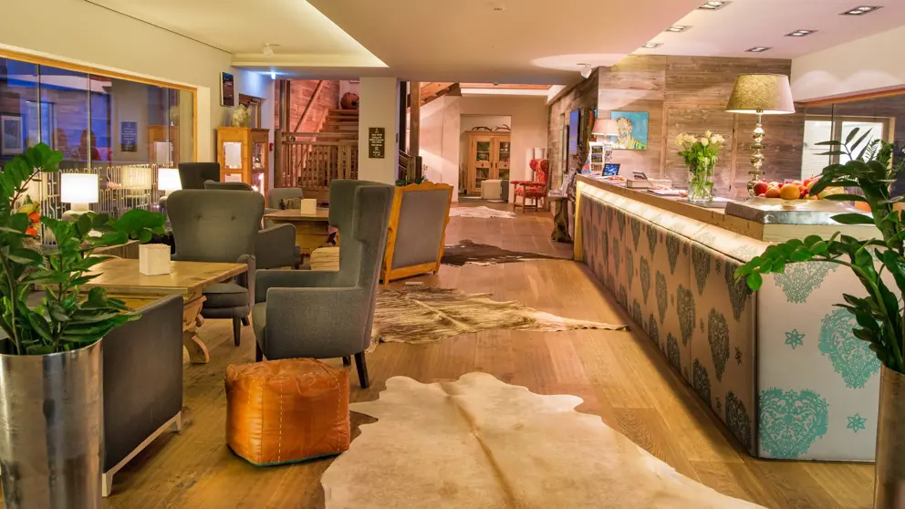 Hotel Alpin Juwel Hinterglemm Reception [5]
