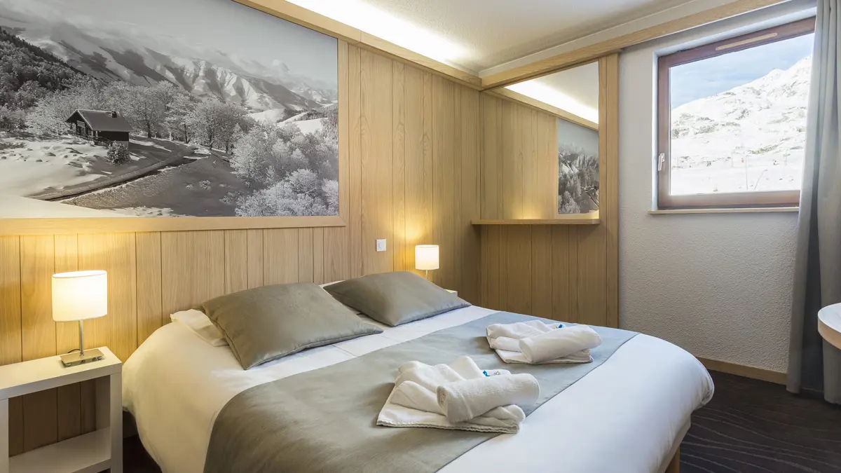 Hotel Les Bergers Alpe D'huez Standard Double Bedroom