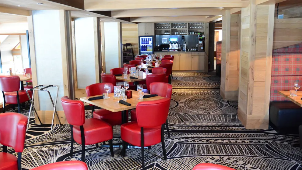 Moose Hotel And Suites Banff Pacini Bar [3]