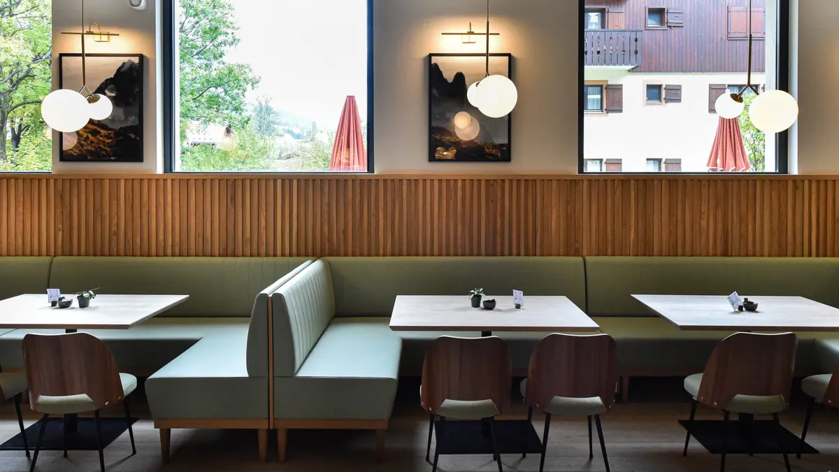 Hotel Plan B Restaurant (1)