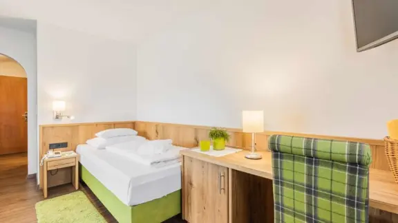 Single Schoenruh room