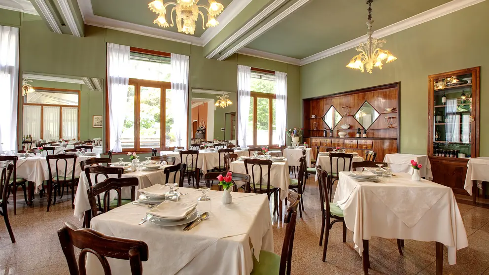 Hotel Beau Rivage Lake Maggiore Restaurant [1]