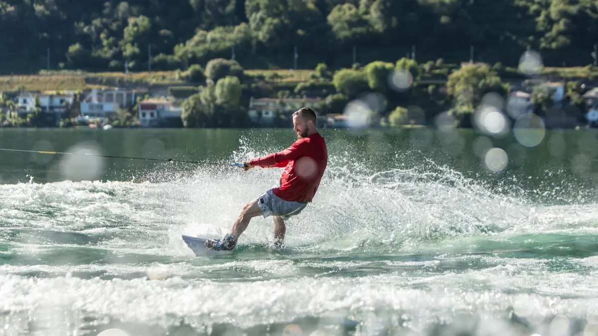 Wakeboard Ascona Switzerland(© Ascona Locarno Tourism Foto Alessio Pizzicannella)