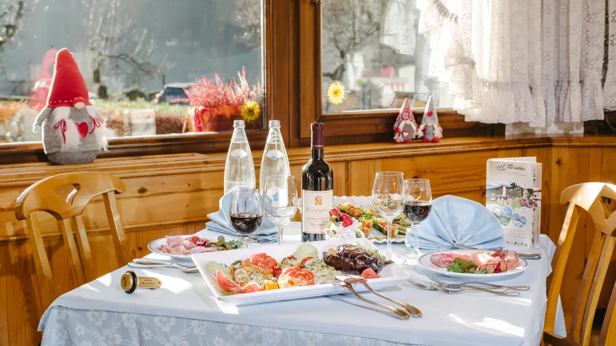 Inghams Italy Dolomites Pinzolo Hotel Bellavista Pinzolo Dining