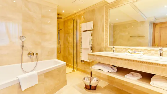 Junior suite bathroom