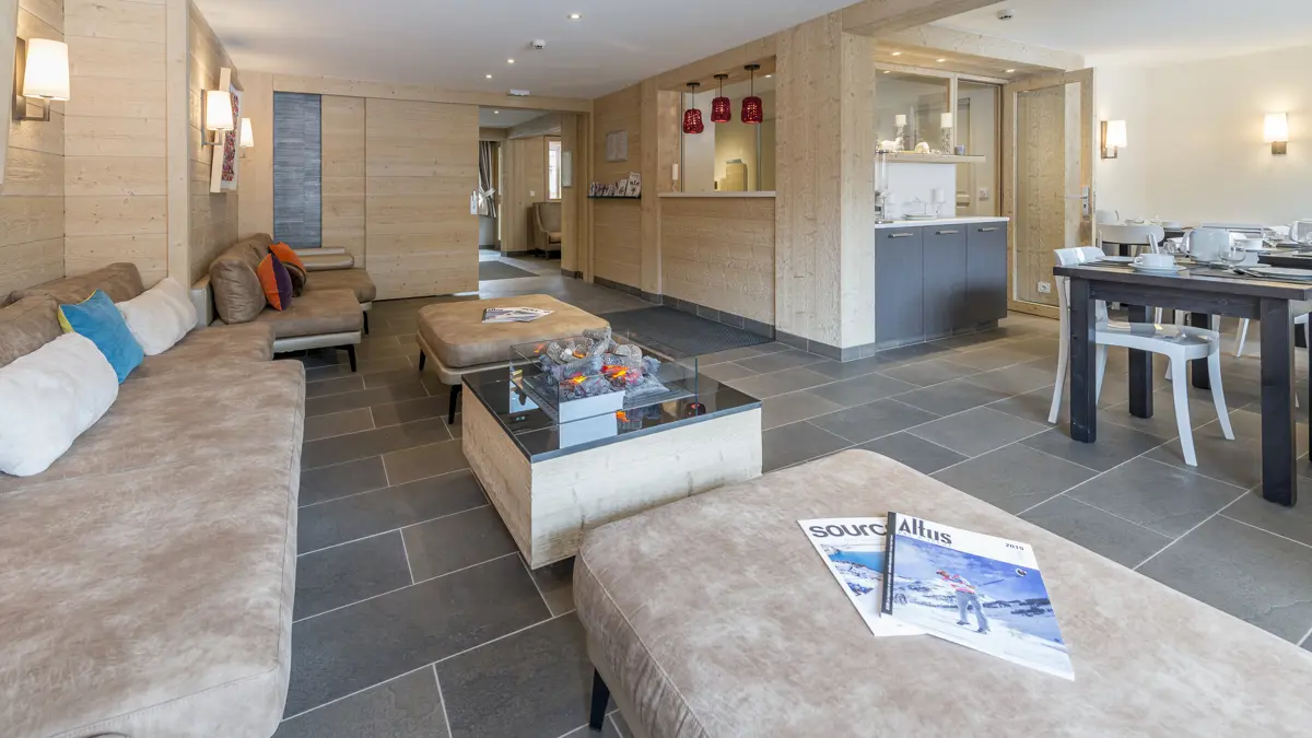 Les Chalets Du Jardin Alpin Val D'isere Reception