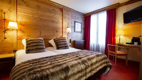 Classic twin bedroom