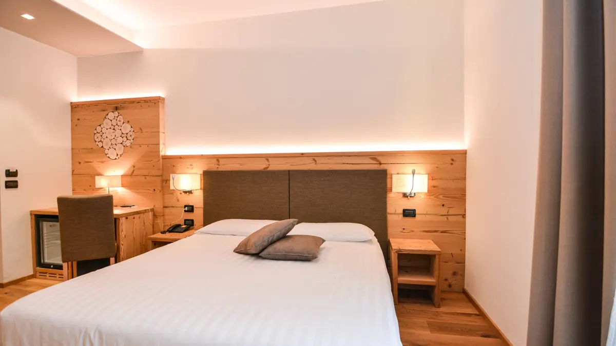 Hotel Mezzolago Lake Ledro Superior Mountain View Room