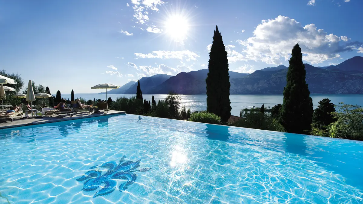 Hotel Bellevue San Lorenzo Malcesine Infinity Pool