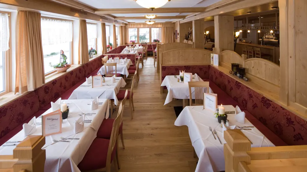 Hotel Eggerwirt Soll Dining Room [8]