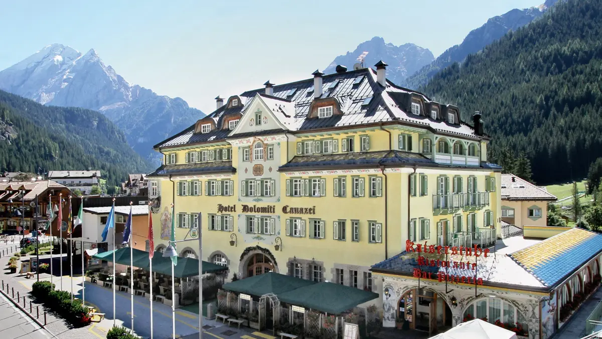 Hotel Dolomiti Canazei Hotel Exterior