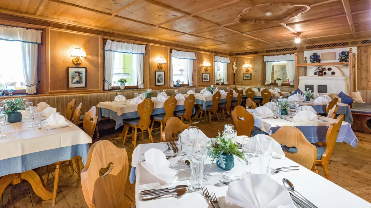 Hotel Harfenwirt Niederau Dining Room (3)