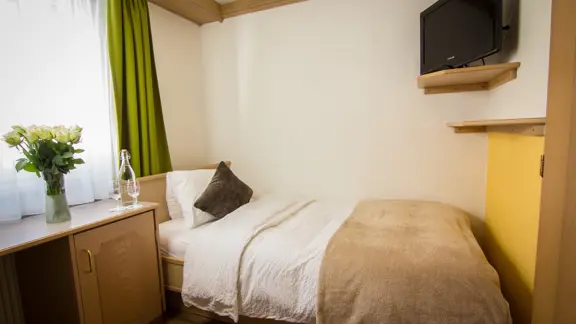 Small single bedroom
