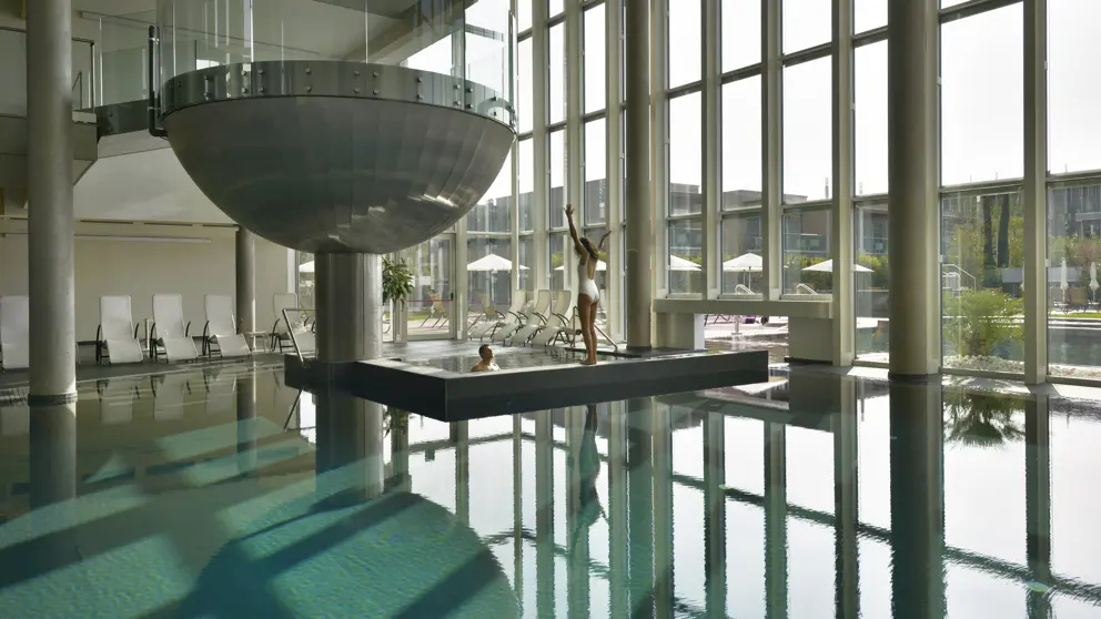 Aqualux Hotel Spa Suite Terme Indoor Pool Whirlpool [7]