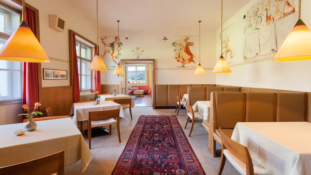 Hotel Dining [4]