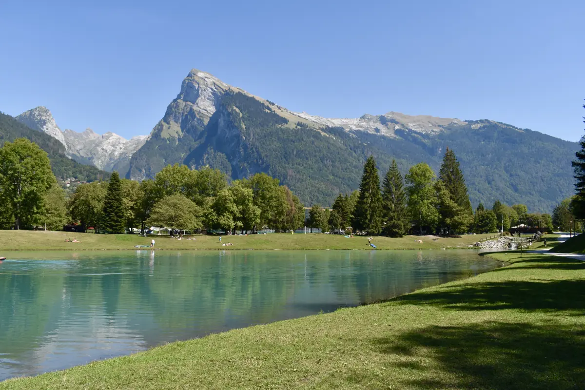 Zoe Samoëns Lake