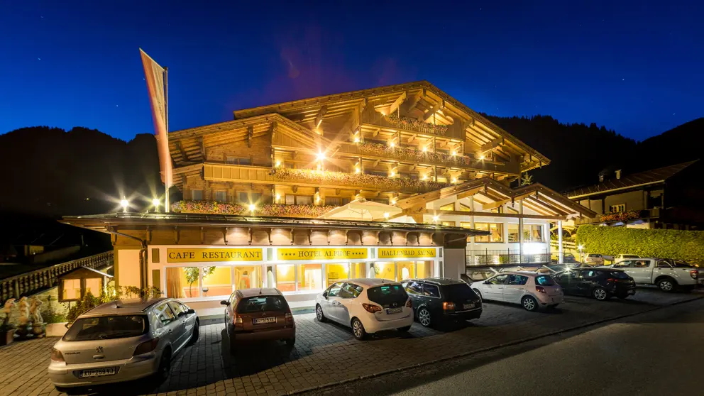 Hotel Alphof Alpbach Exterior [9]