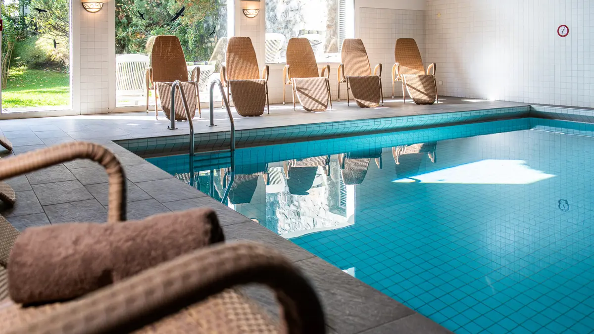 Hotel Silvretta Park Klosters Pool Loungers