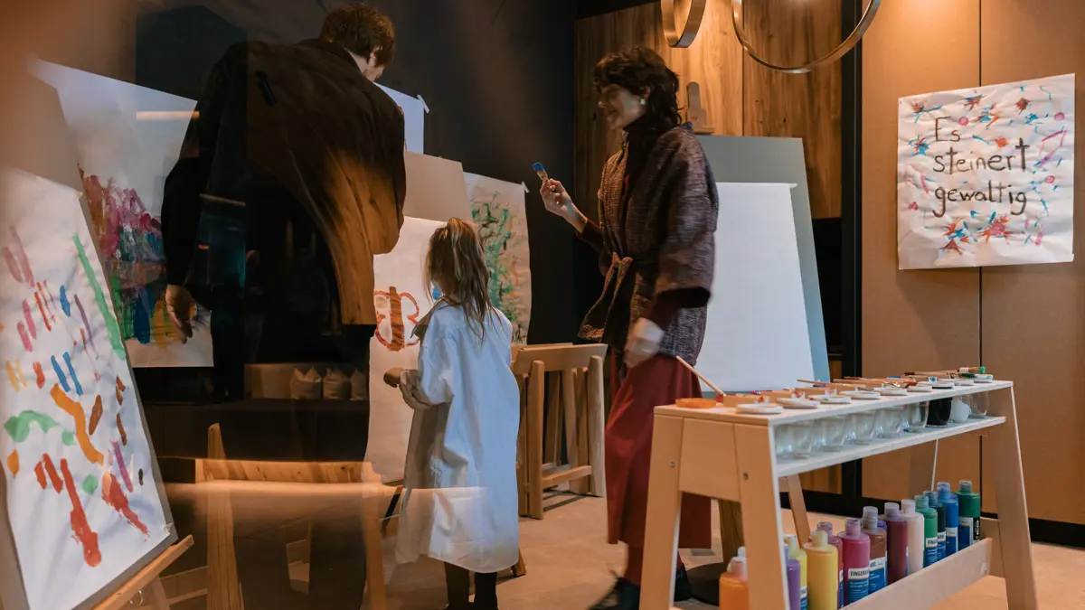 Hotel Steiner Obertauern Painting Room