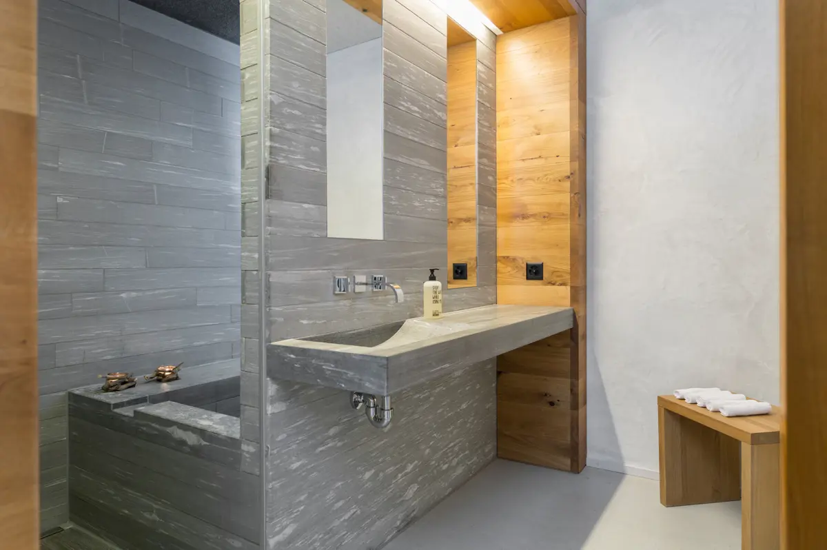 Laax Switzerland Rocks Resort Apartment Bathroom LAAX Weisse Arena Gruppe (3)