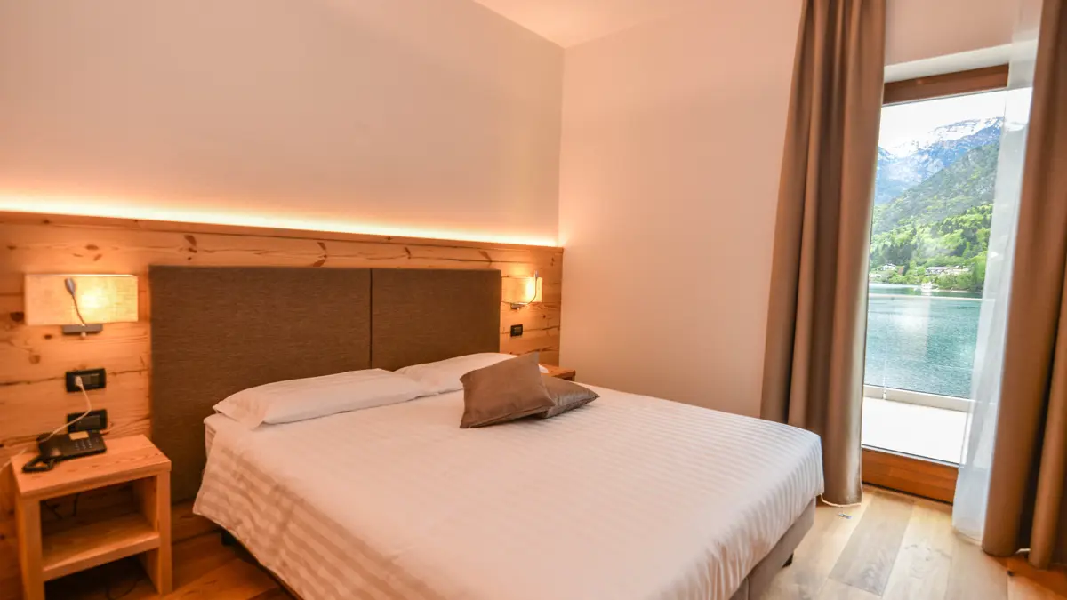 Hotel Mezzolago Lake Ledro Superior Lake View Room