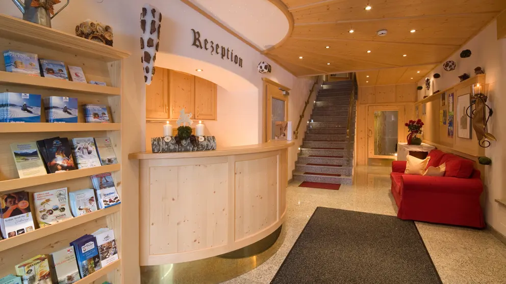 Hotel Eggerwirt Soll Reception [1]