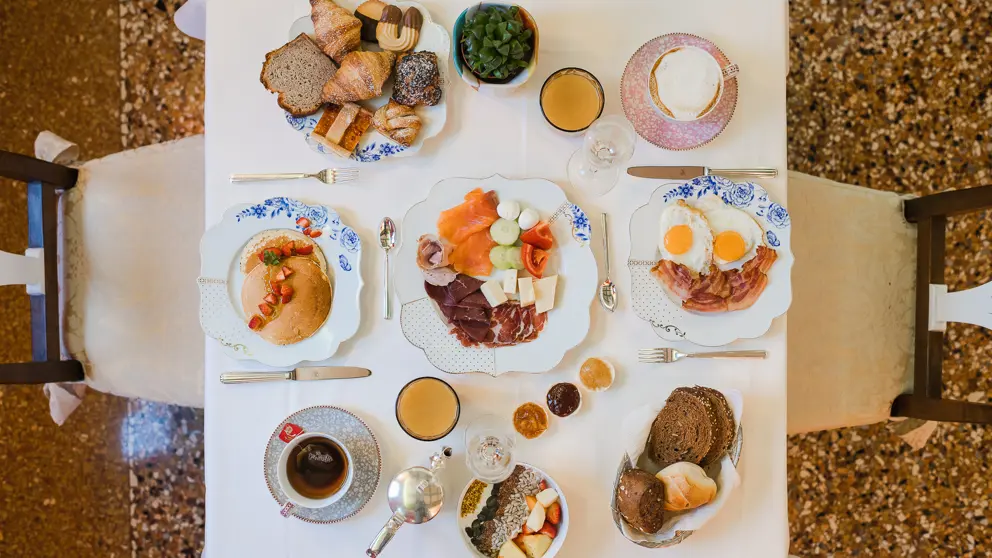 Hotel Villa Madrina Garda Breakfast 2 [6]