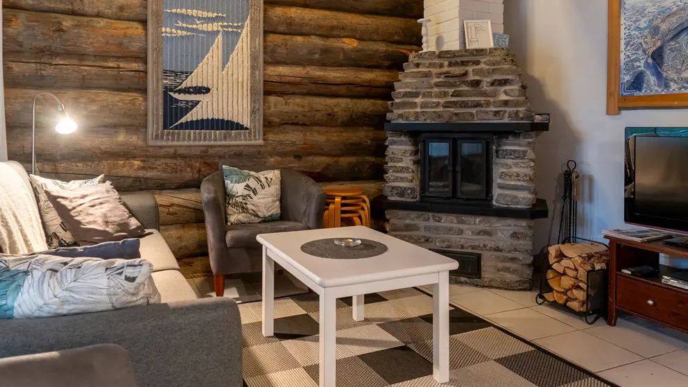 Levi Log Cabins Levi Lomailevi C10 Cabin Lounge And Fireplace [3]