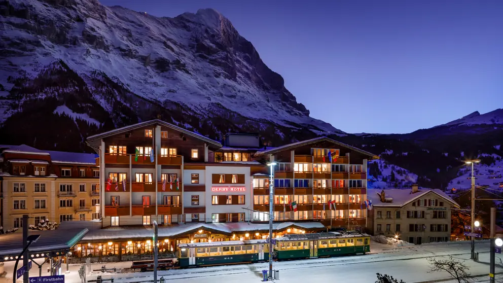 Hotel Derby Swiss Quality Grindelwald Exterior Evening [1]