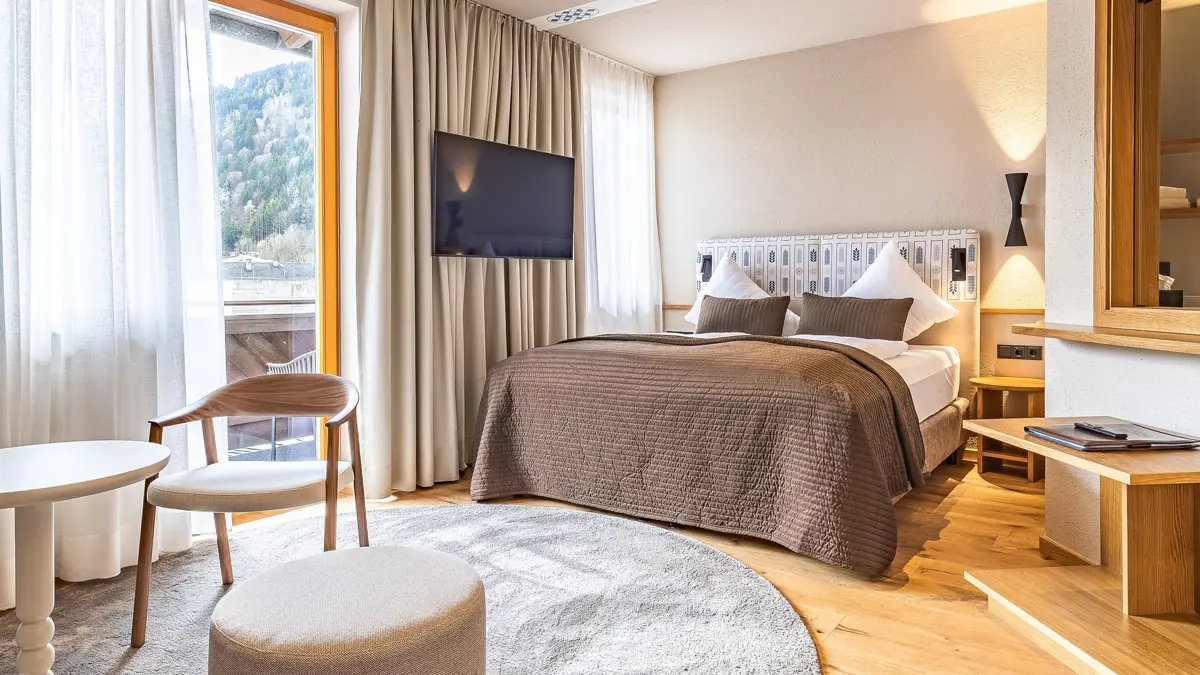 Hotel Neue Post Zell Am See Sunny Mountain Room