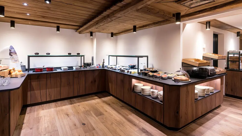 Hotel Butterfly Zermatt Breakfast Buffet [5]