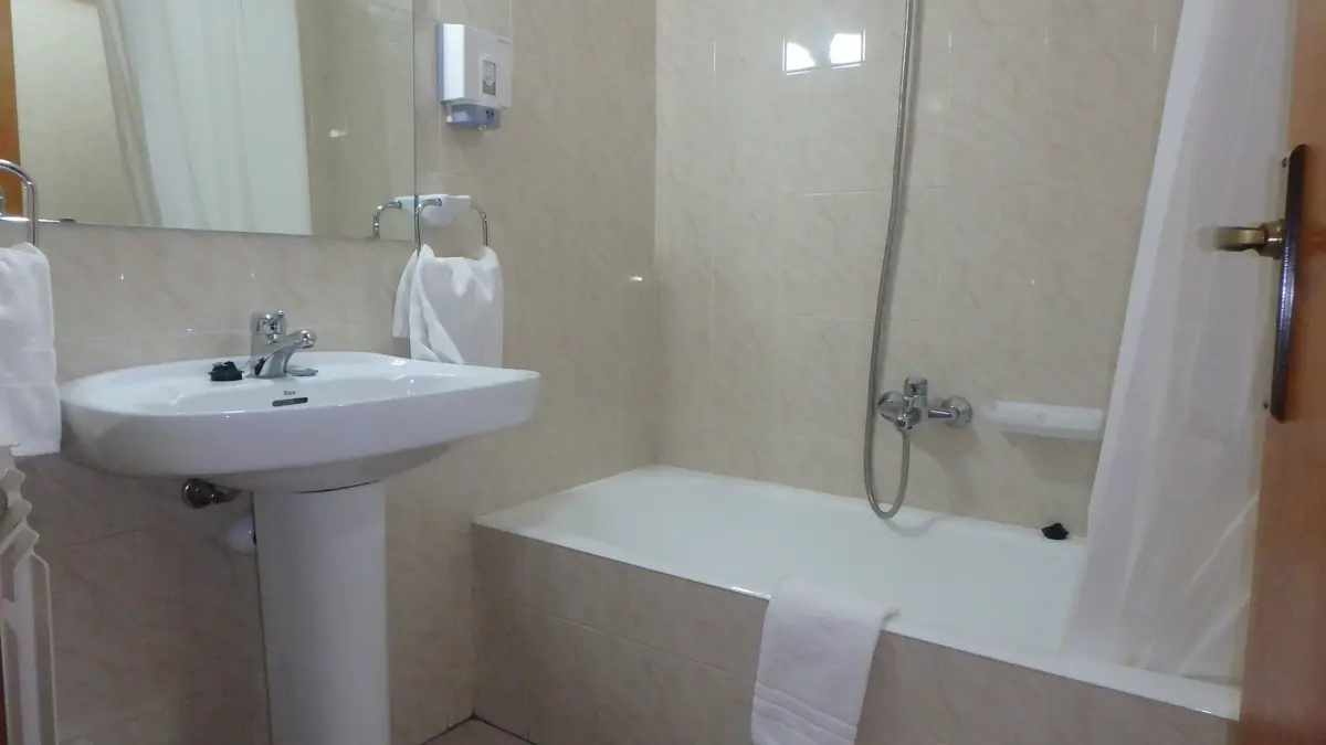 Hotel Xalet Besoli Arinsal Typical Ensuite