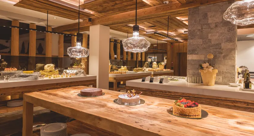 Hotel Col Alto Corvara Dolomites Italy Restaurant (2)