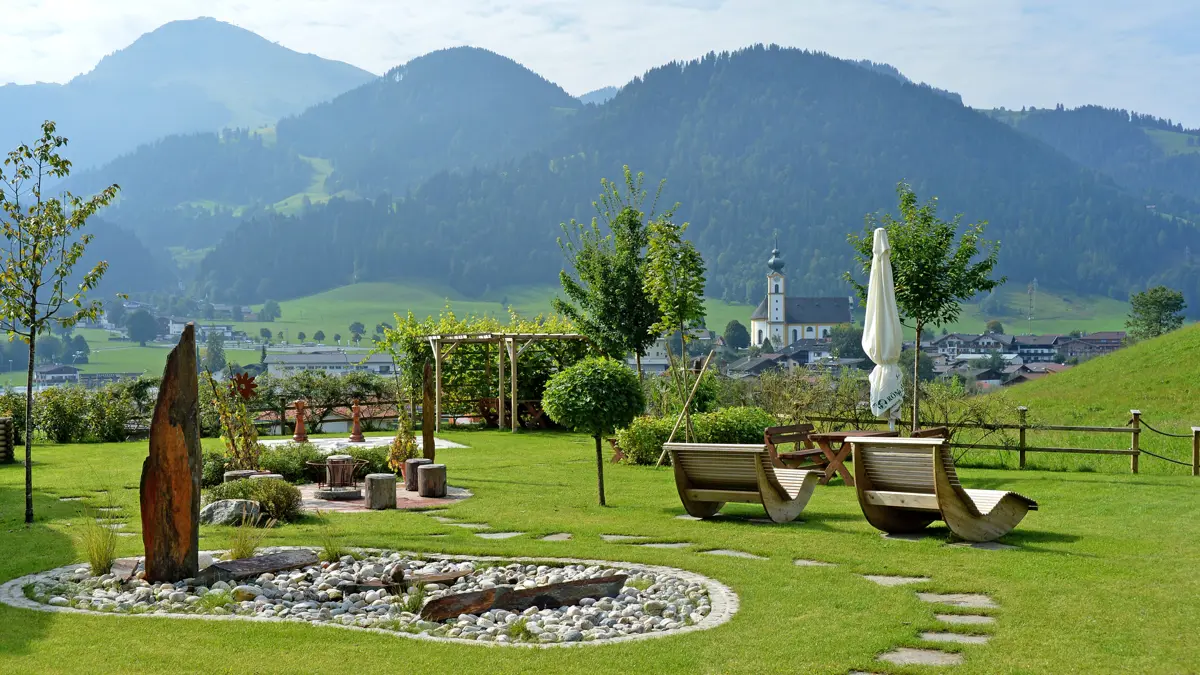 Hotel Alpenpanorama Sonnbichl 18 Soell 07 2023 Aussenanlage Garten 6
