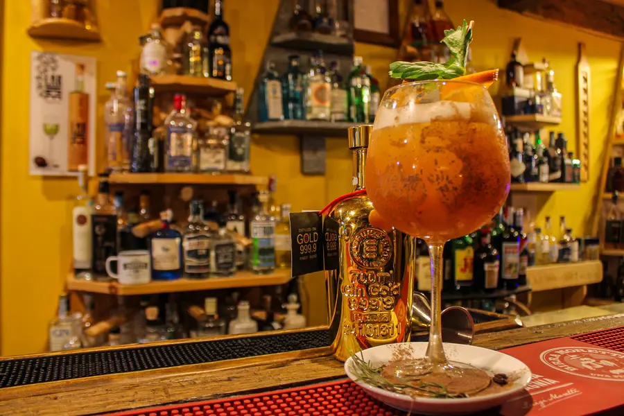 Inghams Italy Milky Way Grand Hotel Sestriere Bar (1)