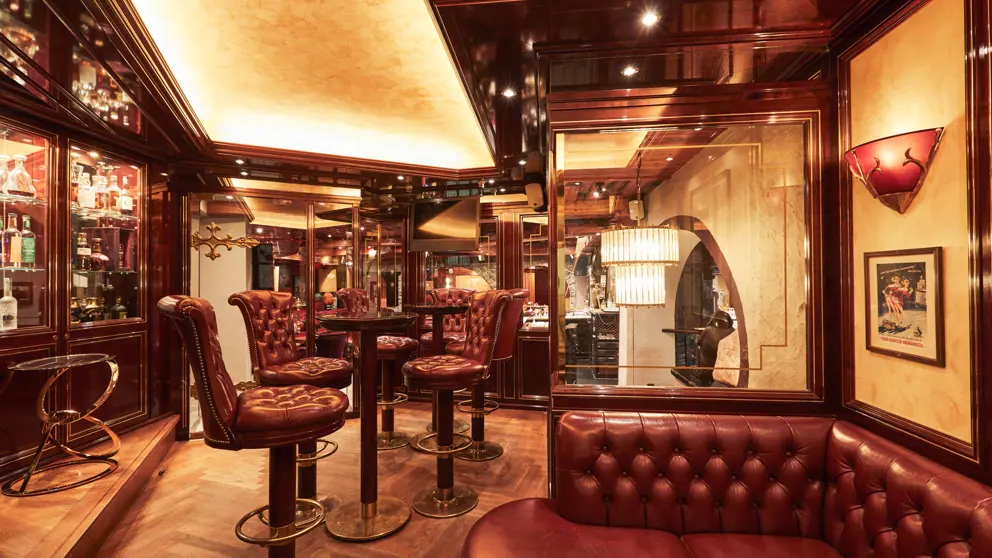 Hotel Alex Zermatt Bar And Cigar Room [9]