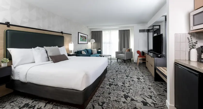 Crystal Lodge Whistler Deluxe King Studio